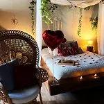 Hors Du Temps - Romantiques Homestay szállás *
